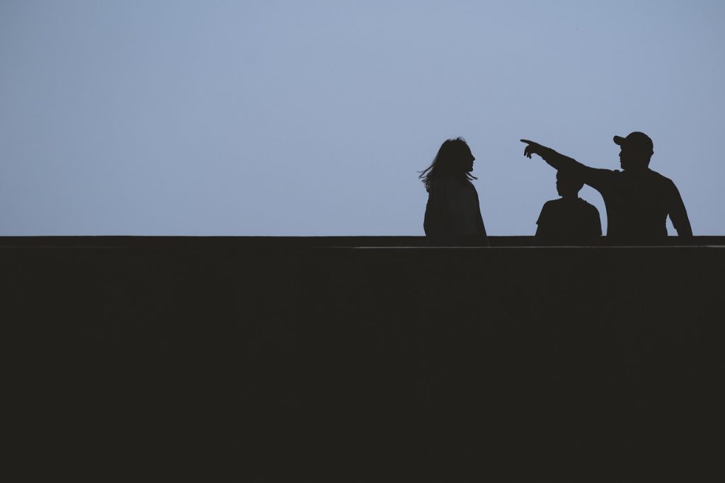 Hoe krijg ik iemand aan de telefoon? Tips en trucs!